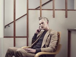 Gerhard Freidl in Apollo Novo Mag_04