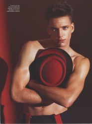 Florian van Bael in Fashionisto Nr 3_01