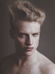 Ritchie Coterell in Fashionisto Nr 3_02