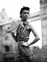 Arizona Muse in Vogue UK June 2012_10