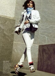 Arizona Muse in Vogue US_04
