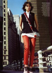Arizona Muse in Vogue US_06